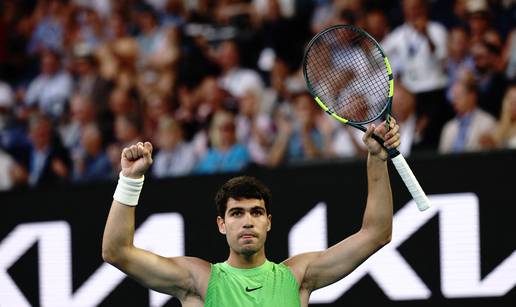 Carlos Alcaraz izborio svoje prvo finale Australian Opena. Nakon pet sati borbe savladao Zvereva