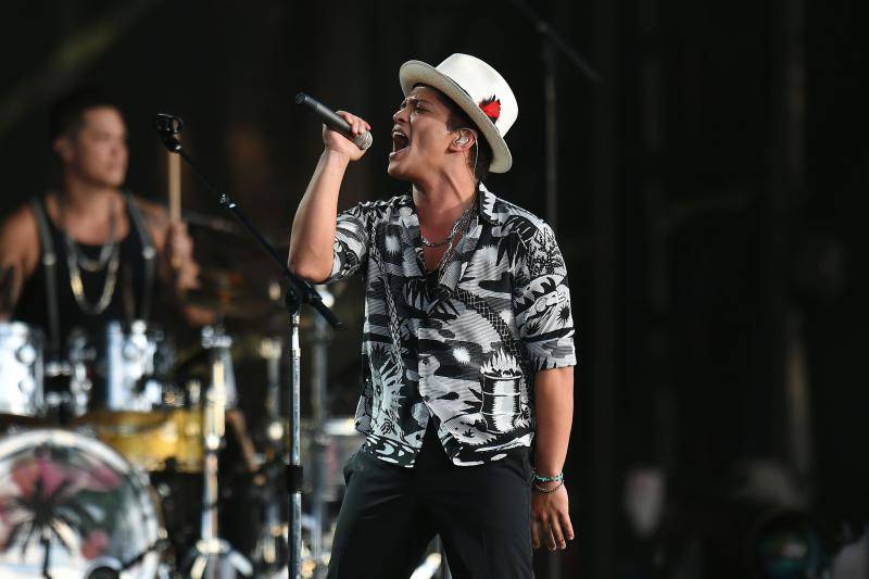 Bruno Mars je kockarnici dužan 50 milijuna dolara? 'Pjevač svu svoju zaradu ostavlja u kasinu'