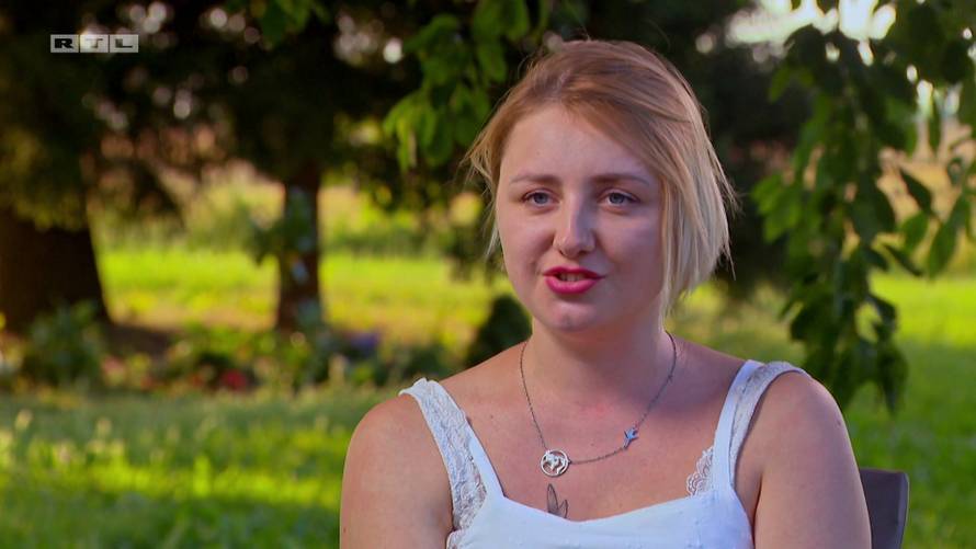 Poljupci padaju, ljubomora raste! Dejan bacio oko na tuđu djevojku, a Josip izgubio glavu