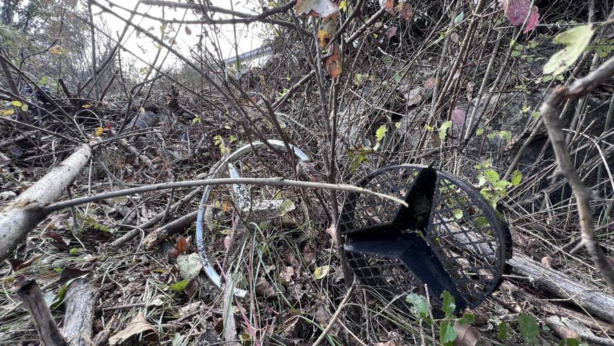 U prometnoj nesreći kod Imotskog smrtno stradala dva mladića