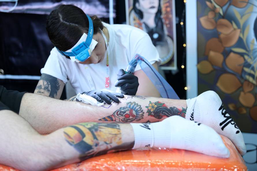 Bore se za najbolju tetovažu: 'Žene daleko bolje podnose bol'