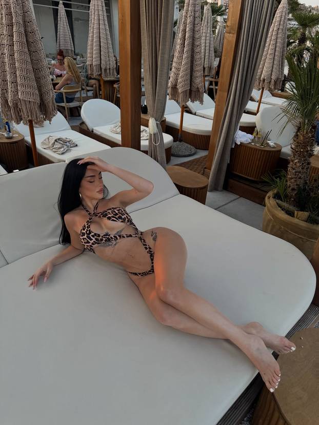 FOTO Soraya iz 'Savršenog' nove grudi pokazala u Splitu