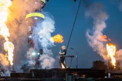 FOTO Ed Sheeran bacio publiku u trans, napravio spektakl na zagrebačkom Hipodromu