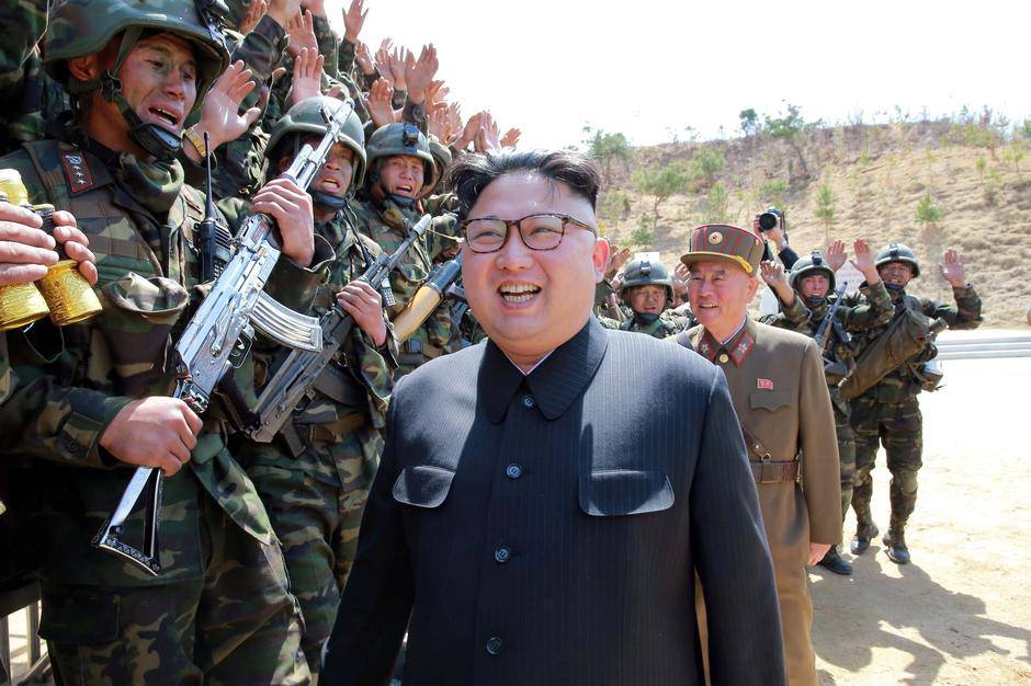 Kim Jong-Un prvi auto dobio sa 7, a prvi pištolj s 11 godina