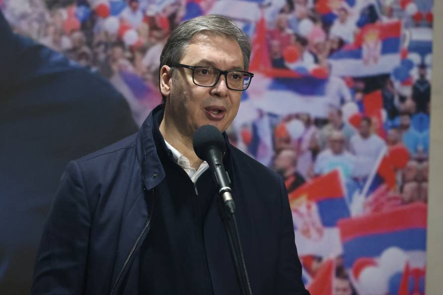 Aleksandar Vučić uoči lokalnih izbora  posjetio je Urovce i Negotin