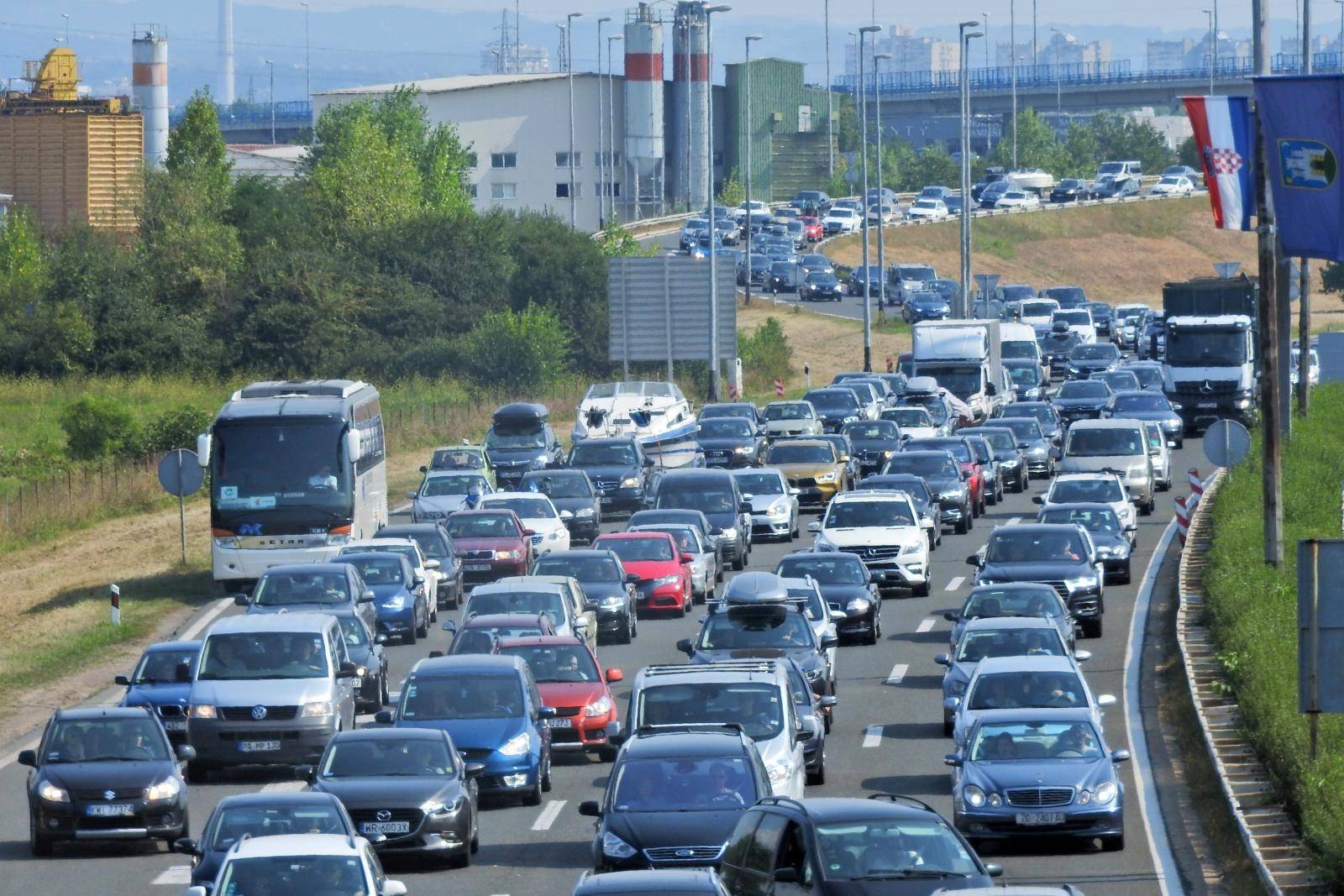 Nesreća na ulazu u Split: Čeka se i po 40-ak minuta u koloni...