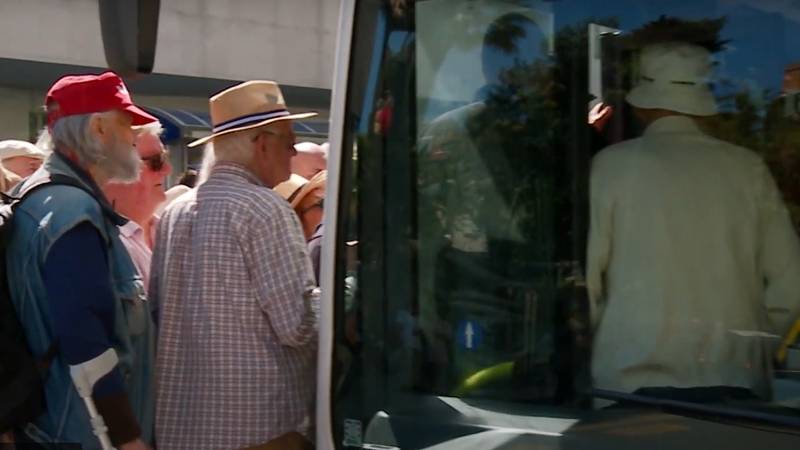 Kaos zbog besplatnog autobusa u Splitu: 'Mlade treba potjerati, šupirala bi ih nogom, zdravom' 18 snimka zaslona 2025 05 02 174546.png