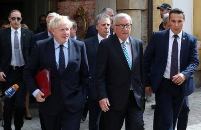 Juncker i Johnson: Razgovore o Brexitu treba intenzivirati