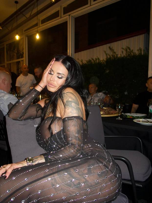 FOTO Tukla se sa ZET-ovcem, a sad je opet uhićena! Evo s kojim Hrvatom je posebno bliska...