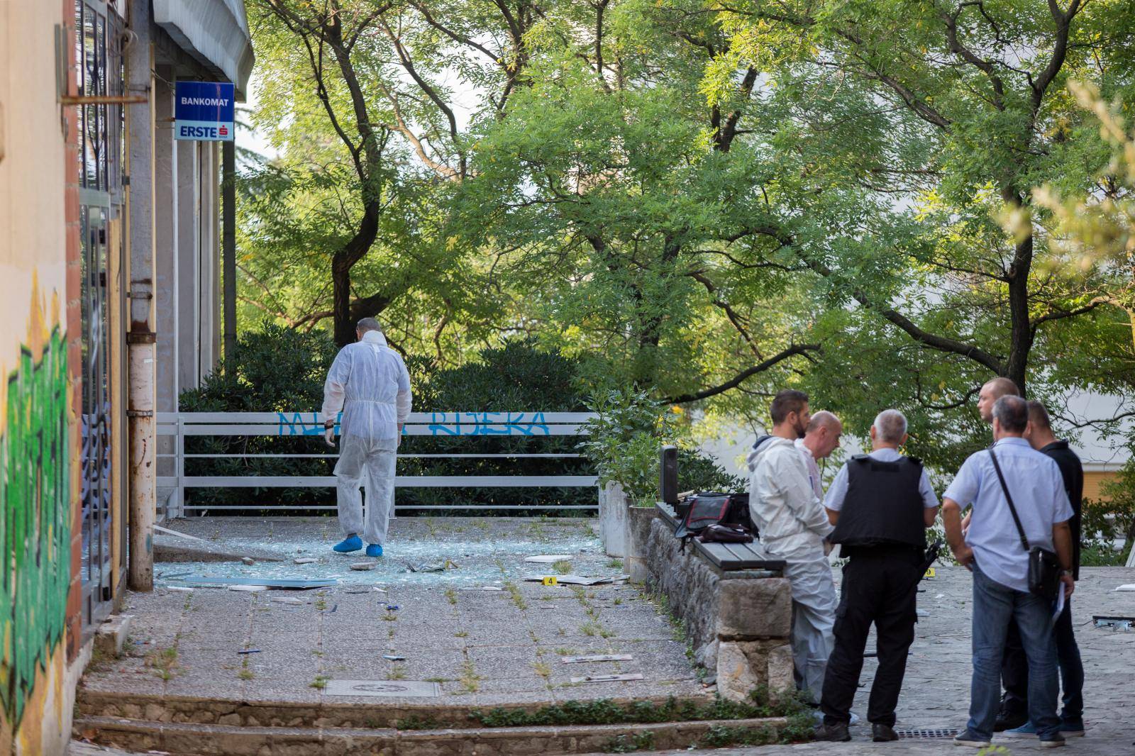 RIjeka: PljaÄkaÅ¡i tijekom noÄi raznijeli bankomat na Kantridi