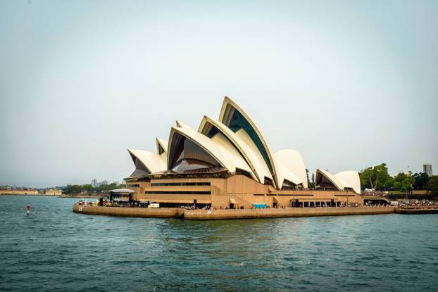 Spectacular view of the Opera House at Sydney Harbour
