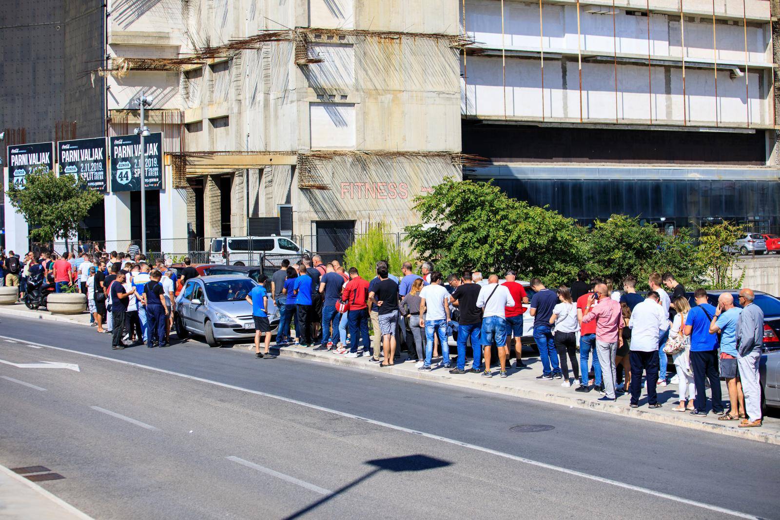 Split: PoÄela prodaja ulaznica za utakmicu Hrvatska - MaÄarska