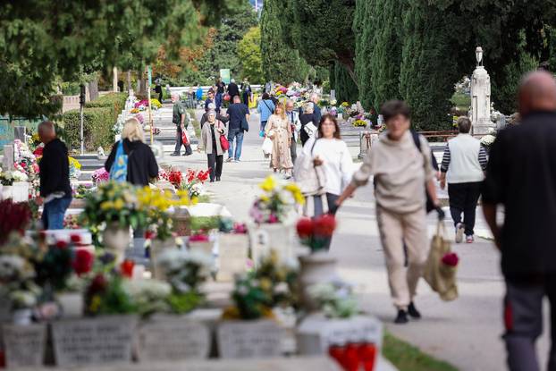 Split: Blagdan Svih svetih i Dušni dan na Lovrincu