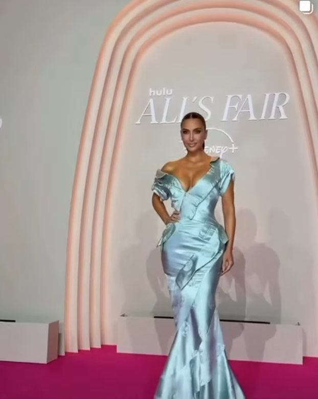 Vrući outfiti Kim Kardashian: Sve je pucalo po šavovima dok je šnajderica spašavala dekolte