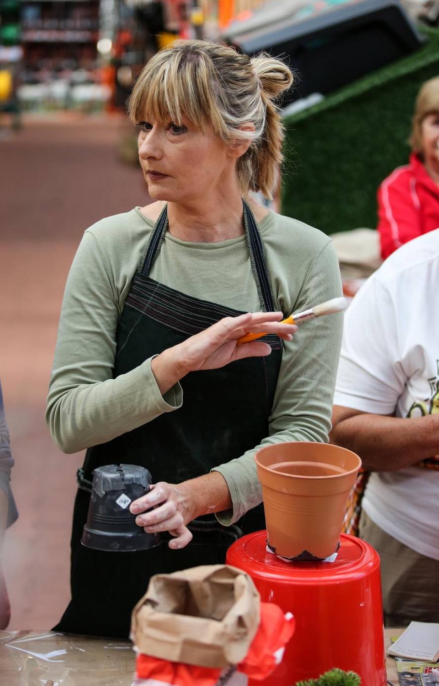 Vrtlarica: Posuda od betona za cvijeće trpi kišu, led pa i snijeg