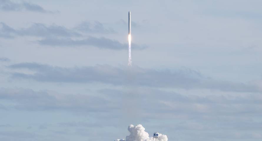 Kapsula na ISS nosi tri tone opreme i znanstvene pokuse