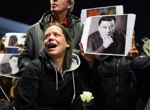 Suze i pjesma u Sarajevu u čast Halidu Bešliću 