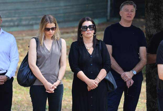 Zagreb: Posljednji ispraćaj Luce Mamić, majke Stojana, Zdravka i Zorana Mamića