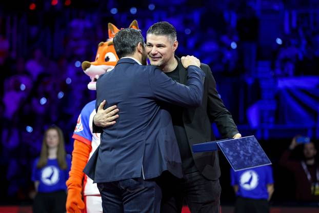 Zagreb: Svečana oproštajna ceremonija hrvatskih rukometnih legendi Domagoja Duvnjaka, Igora Karačića i Ivana Pešića