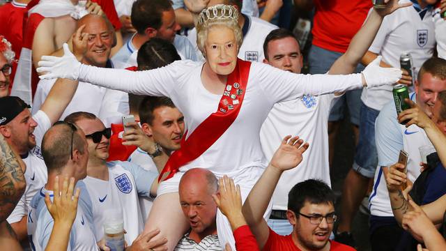 England fan wears mask of Queen Elizabeth II in Saint Etienne - EURO 2016