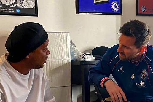 Magija na djelu: Ronaldinho i Messi zaigrali nakon 13 godina