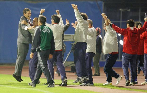 ARHIVA - 2006. Zagreb: Vatreni i "maksimirska krtica" srušili su Englesku 