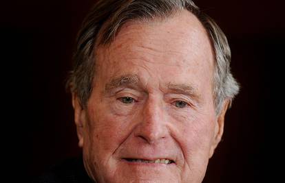 Problemi s disanjem: George Bush stariji završio u bolnici 