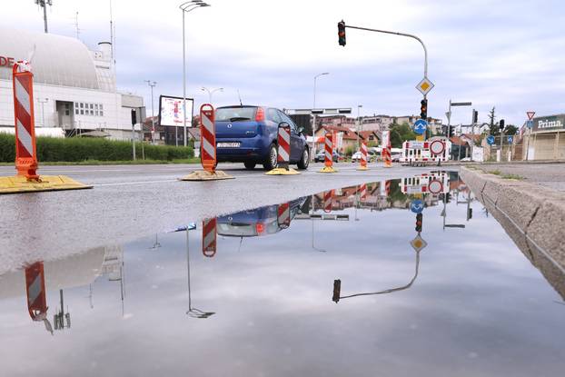 Zagreb: Počeli radovi na nadvožnjaku, promet u Zagrebačkoj za sada bez problema