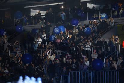 FOTO Sanja, Marinko i Zec imali oproštajni koncert: Puna Arena Zagreb pjevala je hitove Fosila