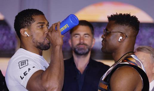 VIDEO Joshua i Ngannou prije meča 'hladni' na sučeljavanju