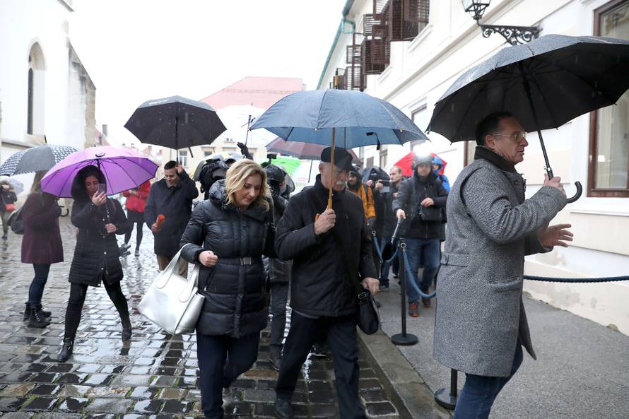 Zagreb: Predstavnici školskih sindikata dolaze na pregovore u Banske dvore