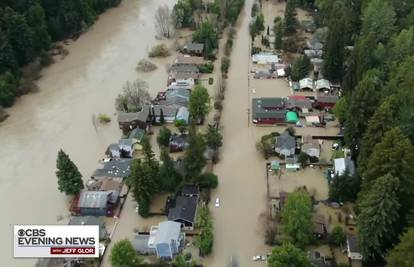 Poplava je potopila 2000 zgrada u Sjevernoj Kaliforniji