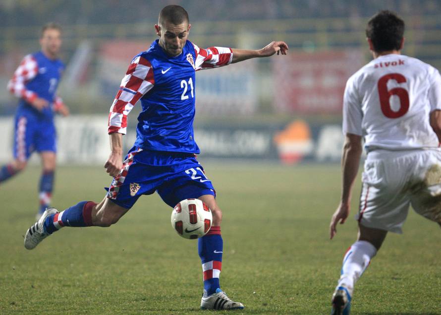 Dubrave: 1.1.1981. ro?en Mladen Petri?