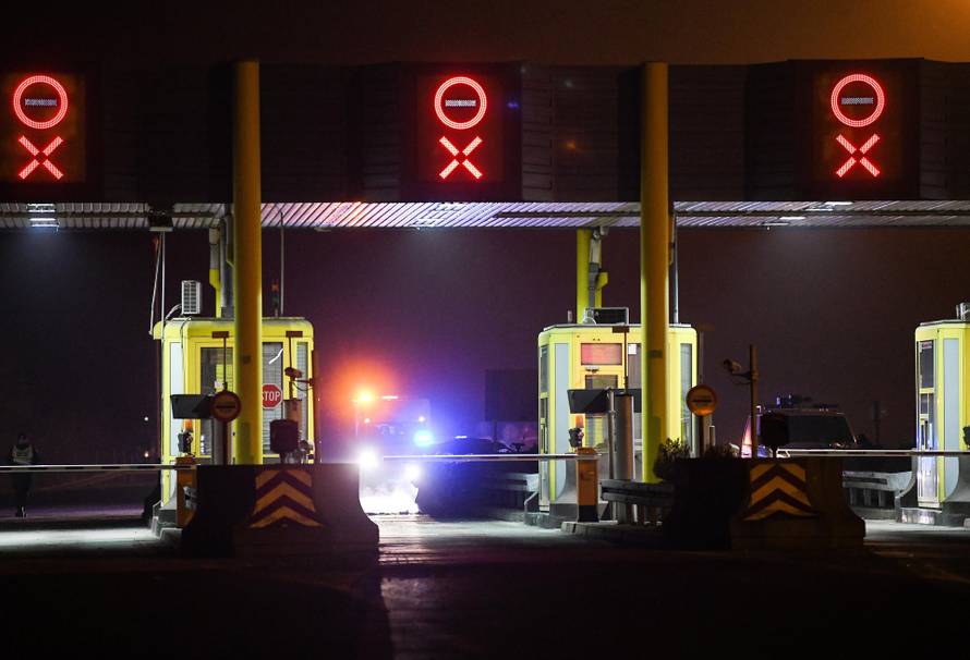 Na naplatnim postajama Sveta Helena automobilom se zabio u betonski razdjelnik i poginuo