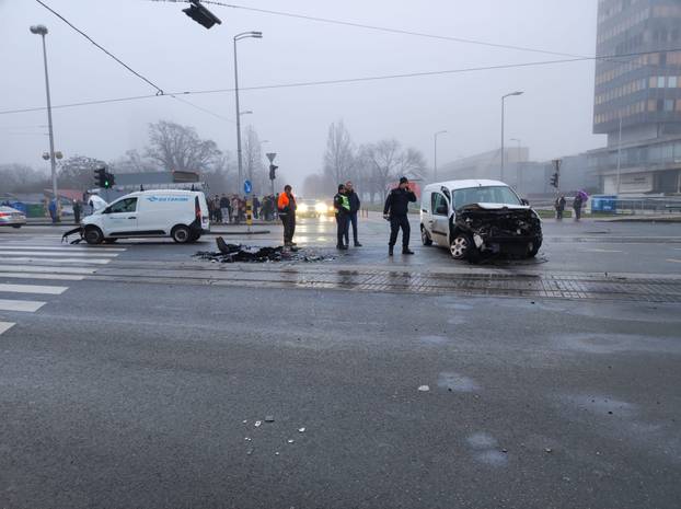 FOTO Pogledajte kaos kod Vjesnika nakon teškog sudara