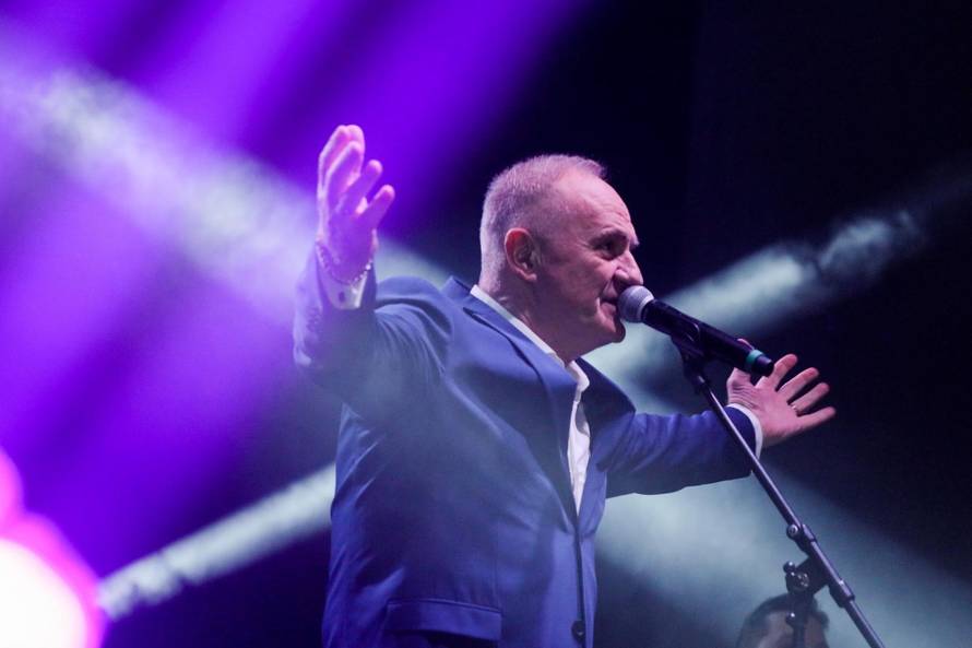 Osijek: Mate BUlić nastupio u dvorani Gradski vrt