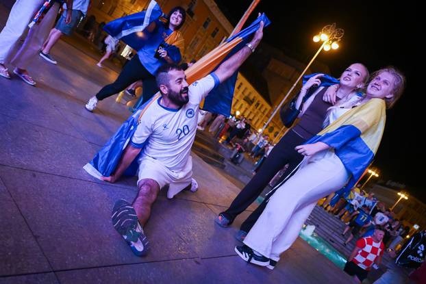 Zagreb: Slavlje navijača nakon pobjede BiH nad Katarom 3-1