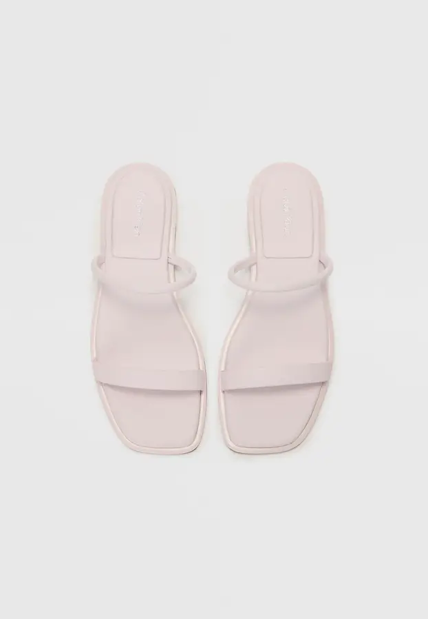 Za svačiji ukus: Pronašli smo slavne natikače po super cijeni