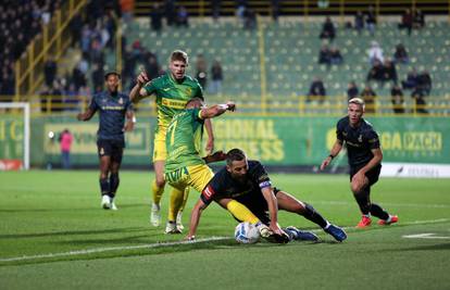 UŽIVO Istra - Dinamo 1-0: Šok za 'modre'! Lisica odličnim golom skinuo Bjelici osmijeh s lica