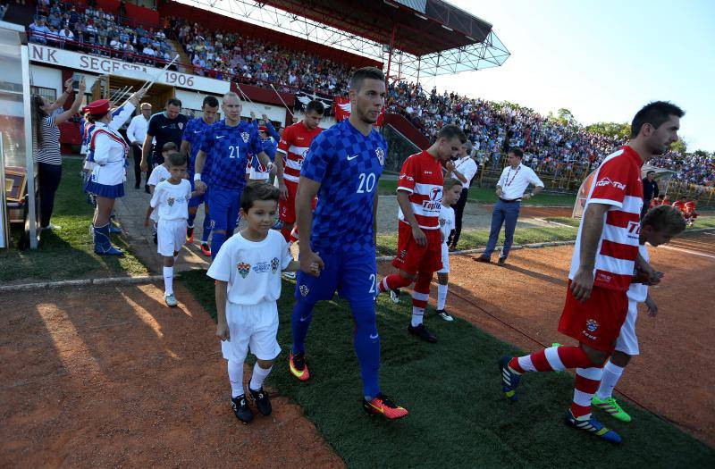 Vatreni su golijadom obilježili 110. rođendan sisačke Segeste