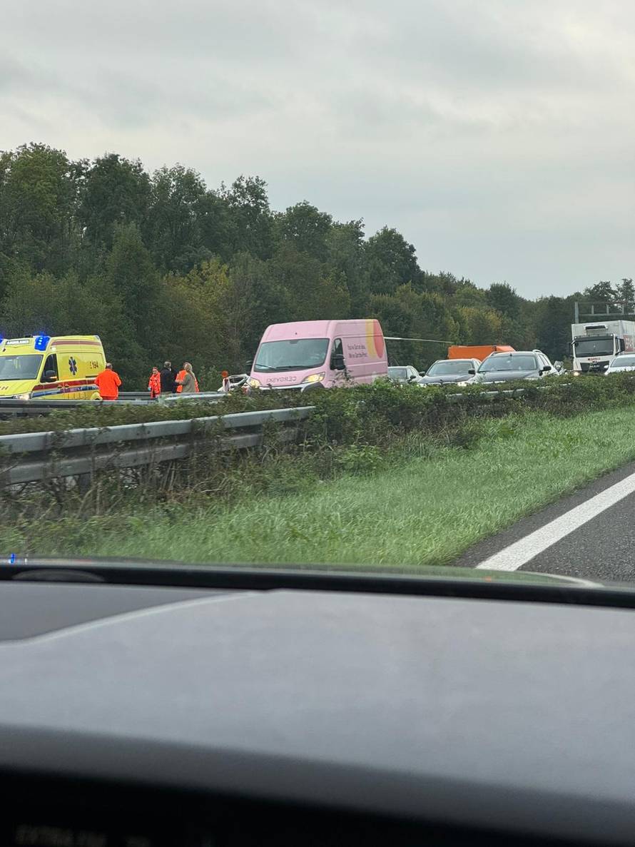 Teška nesreća na A1:  Sudarila se dva auta, ozlijeđeno troje ljudi