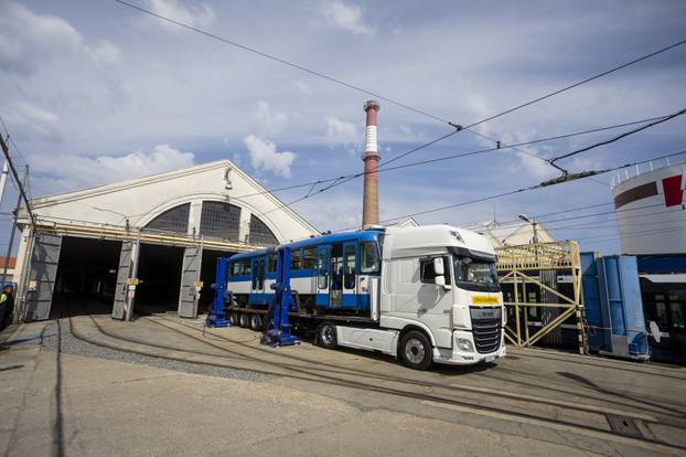 Osijek: Primopredaja tramvaja koje Grad Osijek daruje Gradu Žitomiru u Ukrajini
