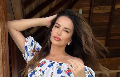 Severina se na odmoru opušta uz knjigu Vedrane Rudan: Evo i na kojem je poglavlju  'zastala'