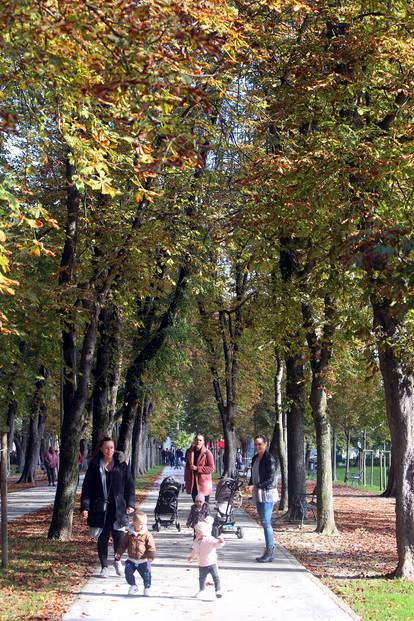 Karlovac: Jesen u parku