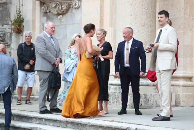 ARHIVA - 2024. Dubrovnik: Vjenčanje Nicole Artukovich i Liama Stewarta u crkvi sv.Ignacija