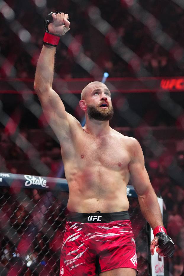 MMA: UFC 320 - Prochazka vs Rountree Jr