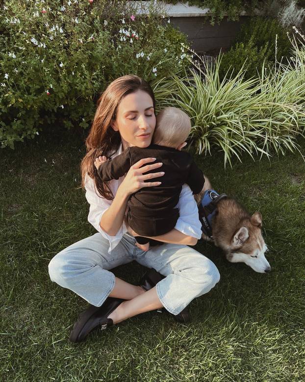 FOTO Bivša klizačica osvojila je Livakovića. Skrivala je trbuh na utakmici, sad su dobili prinovu