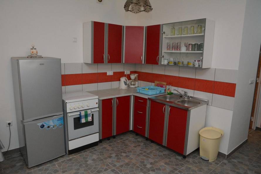 Dalj -  Brod-vikendica usidrena na obali Dunava u Dalju.