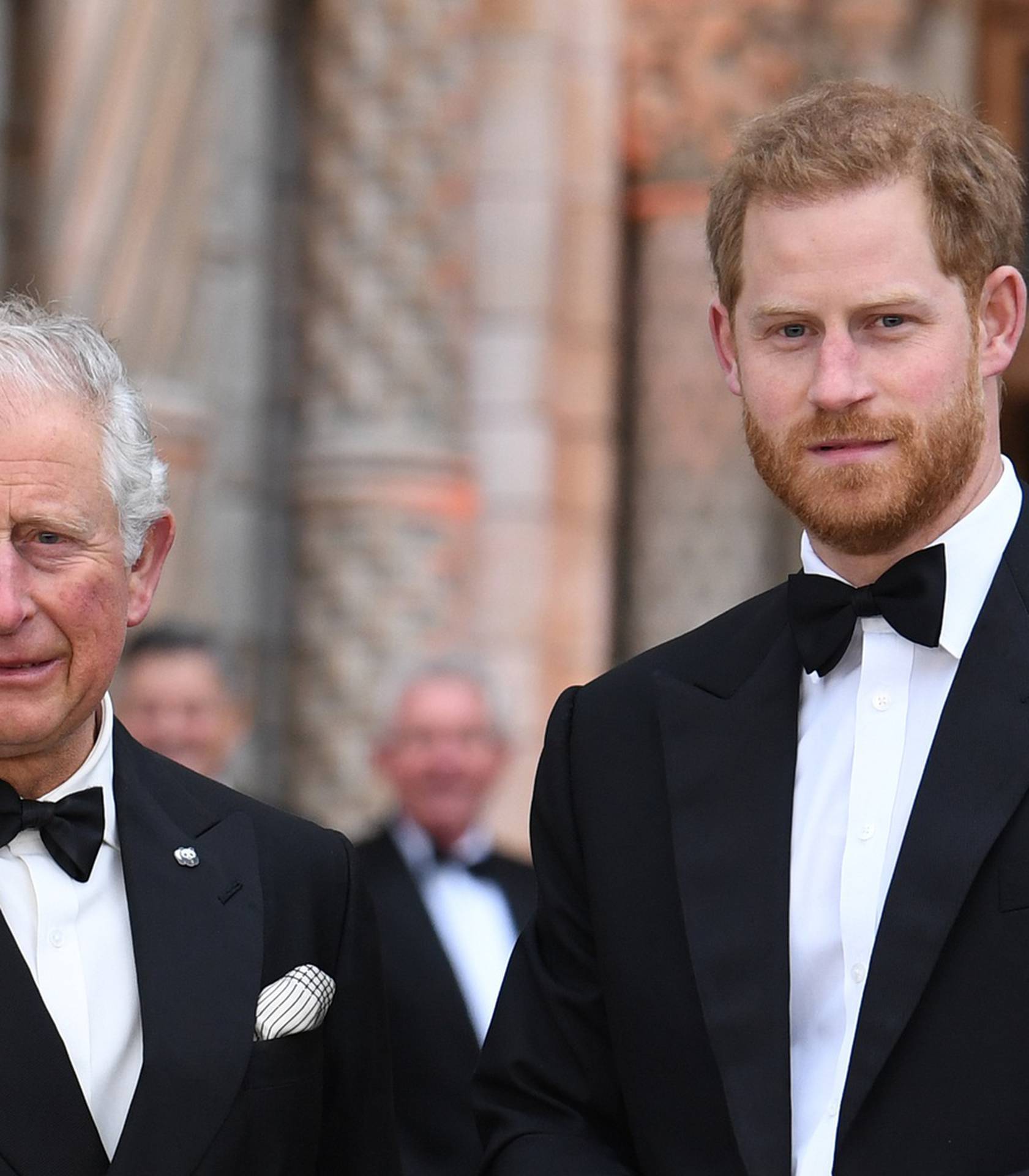 Charles je financirao Harryja i Meghan nakon odlaska u SAD, no novac za najam su mu vratili