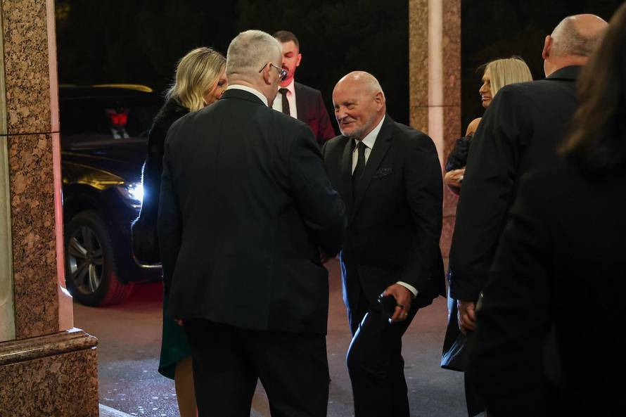 Zagreb: Dolazak uzvanika na svadbu Marijana Kustića i Nike Perenčević